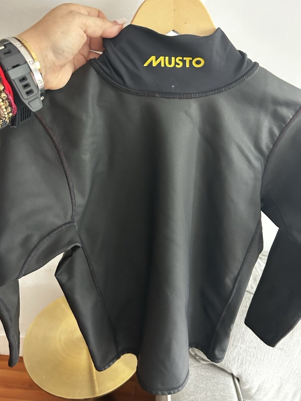 MUSTO Neoprene Top Boys Black Sailing Compress 9/11 Years